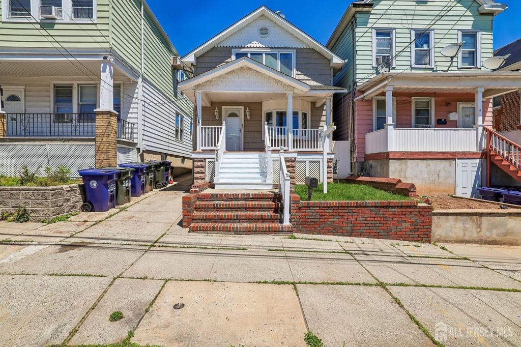 366 Jeffries Street, Perth Amboy, NJ 08861
