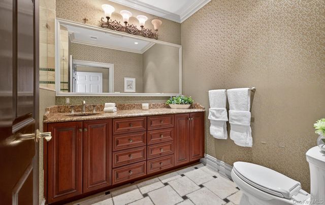 14 Miro Place, Port Washington, NY 11050