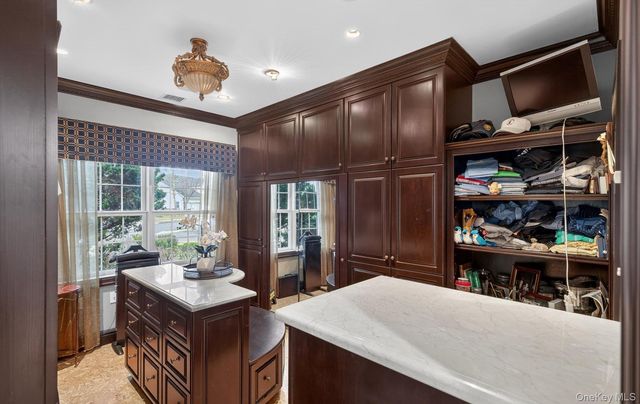 14 Miro Place, Port Washington, NY 11050