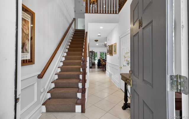 14 Miro Place, Port Washington, NY 11050