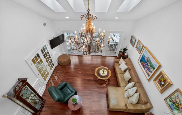 14 Miro Place, Port Washington, NY 11050