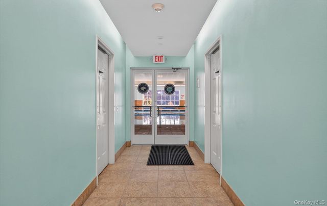 14 Miro Place, Port Washington, NY 11050