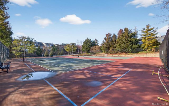 14 Miro Place, Port Washington, NY 11050