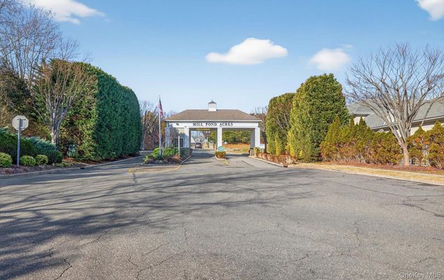 14 Miro Place, Port Washington, NY 11050