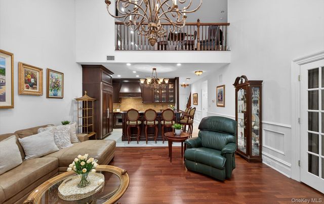 14 Miro Place, Port Washington, NY 11050