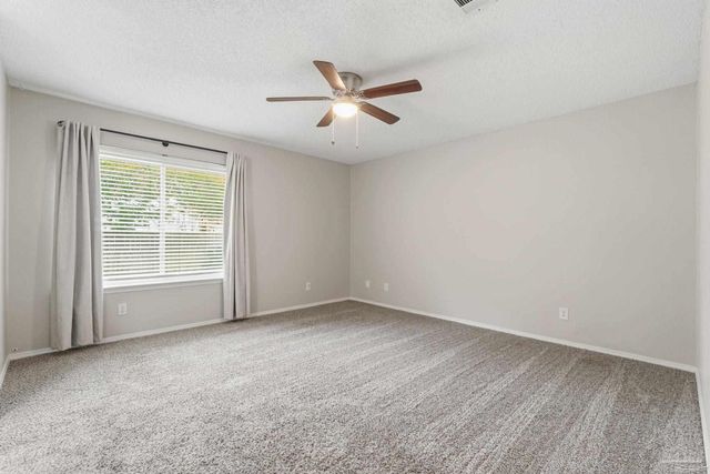 7467 Baywoods Ln, Pensacola, FL 32504