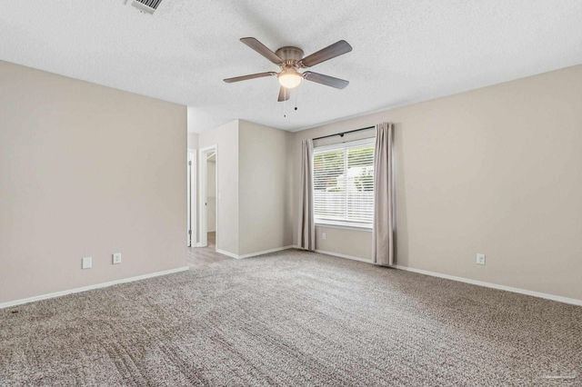 7467 Baywoods Ln, Pensacola, FL 32504