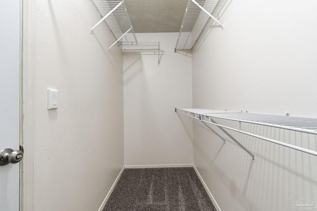 7467 Baywoods Ln, Pensacola, FL 32504