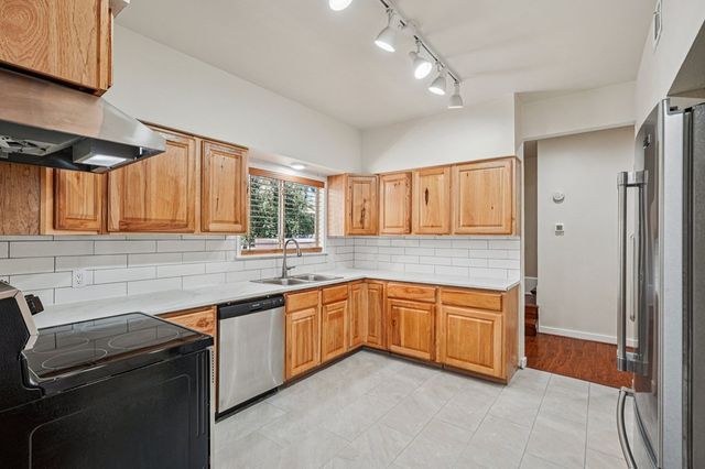 531-C Sand Bend, Kerrville, TX 78028