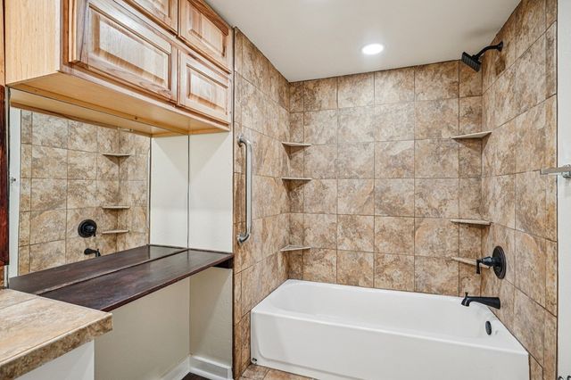 531-C Sand Bend, Kerrville, TX 78028