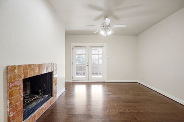 531-C Sand Bend, Kerrville, TX 78028