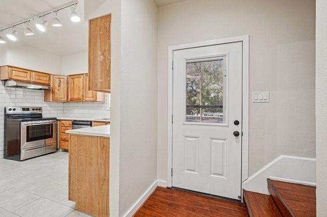 531-C Sand Bend, Kerrville, TX 78028