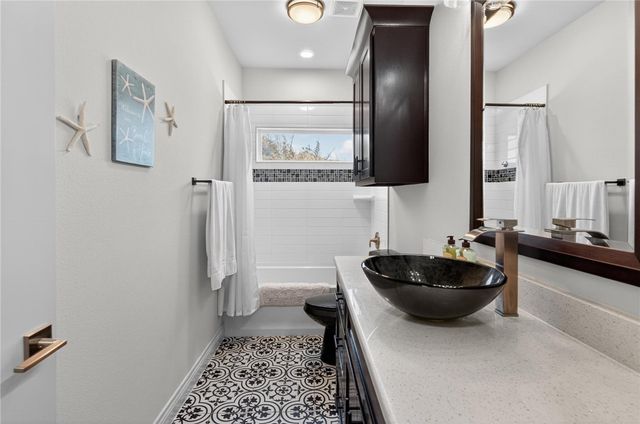 15725 Gypsy St, Corpus Christi, TX 78418