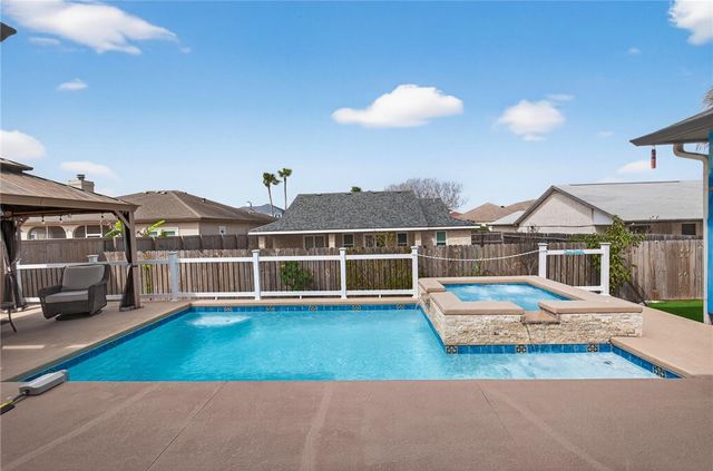 15725 Gypsy St, Corpus Christi, TX 78418