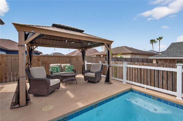 15725 Gypsy St, Corpus Christi, TX 78418