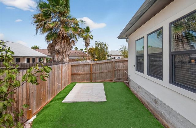 15725 Gypsy St, Corpus Christi, TX 78418