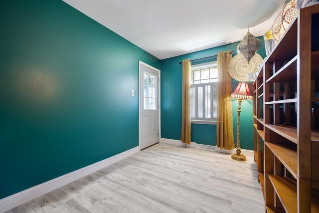 26278 W Blackhawk Avenue, Ingleside, IL 60041