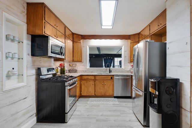 26278 W Blackhawk Avenue, Ingleside, IL 60041