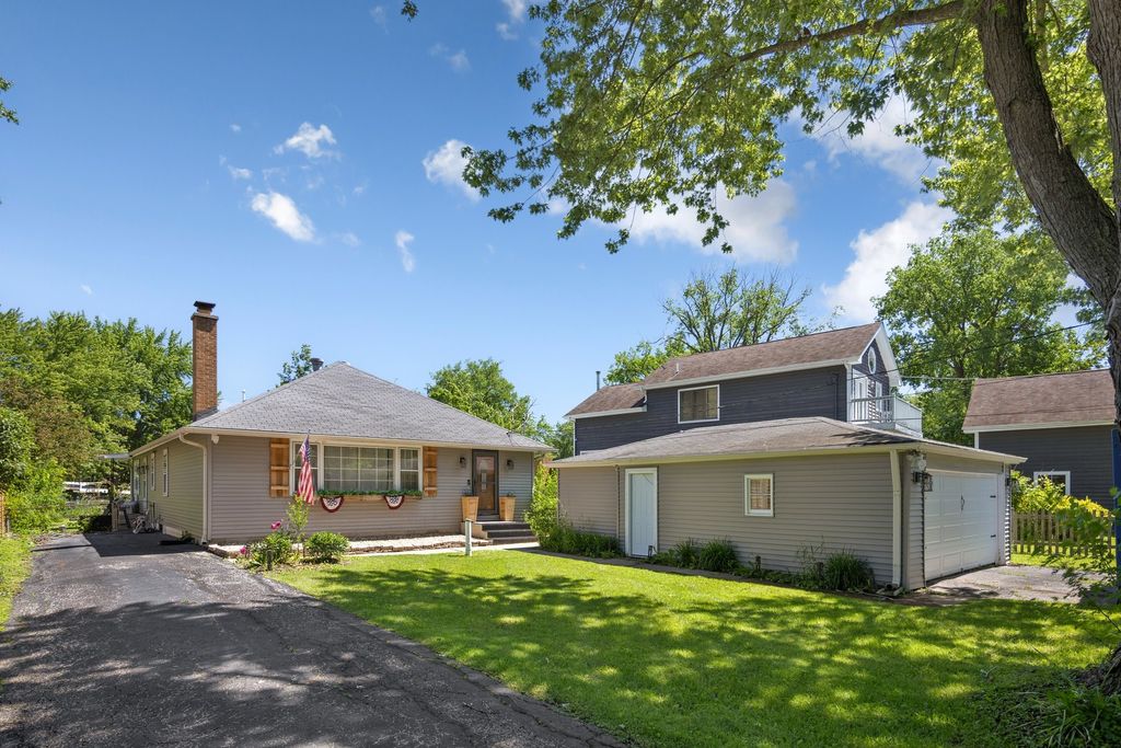 26278 W Blackhawk Avenue, Ingleside, IL 60041