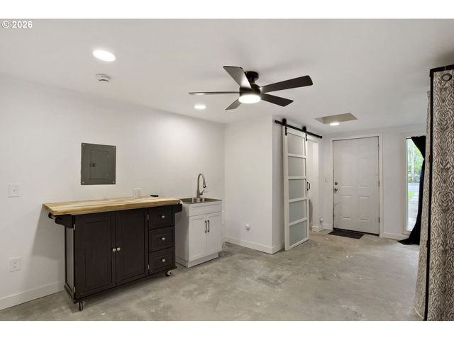 4105 E 18TH St, Vancouver, WA 98661