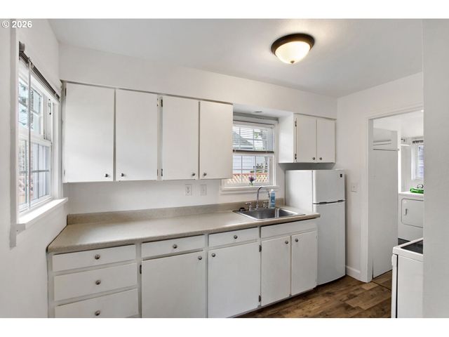 4105 E 18TH St, Vancouver, WA 98661