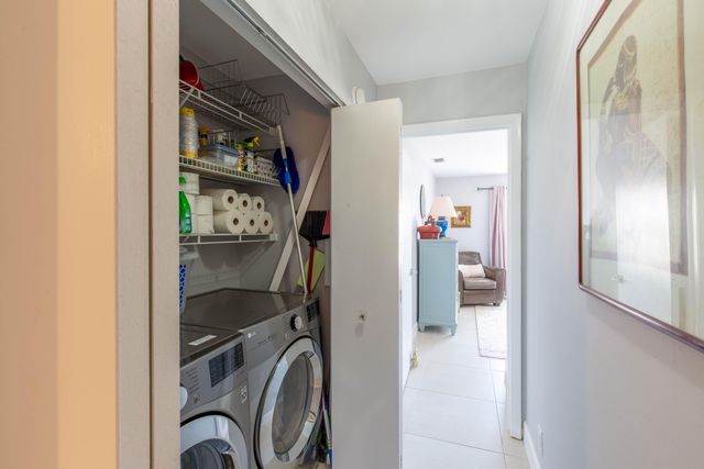 3399 Jog Park Drive, Greenacres, FL 33467