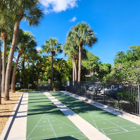 3399 Jog Park Drive, Greenacres, FL 33467