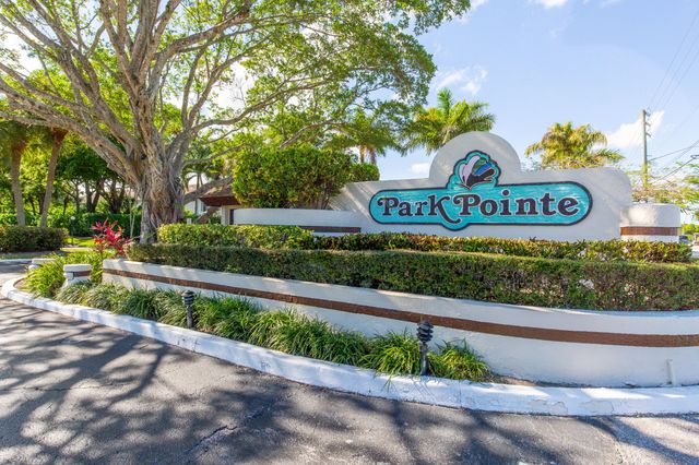 3399 Jog Park Drive, Greenacres, FL 33467