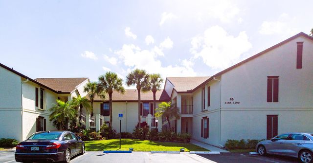 3399 Jog Park Drive, Greenacres, FL 33467