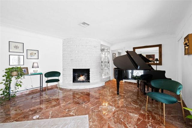 3301 NE 27th Avenue, Lighthouse Point, FL 33064