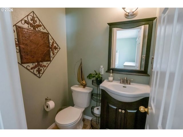 4483 THUNDERBIRD St, Eugene, OR 97404