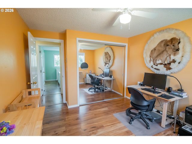 4483 THUNDERBIRD St, Eugene, OR 97404