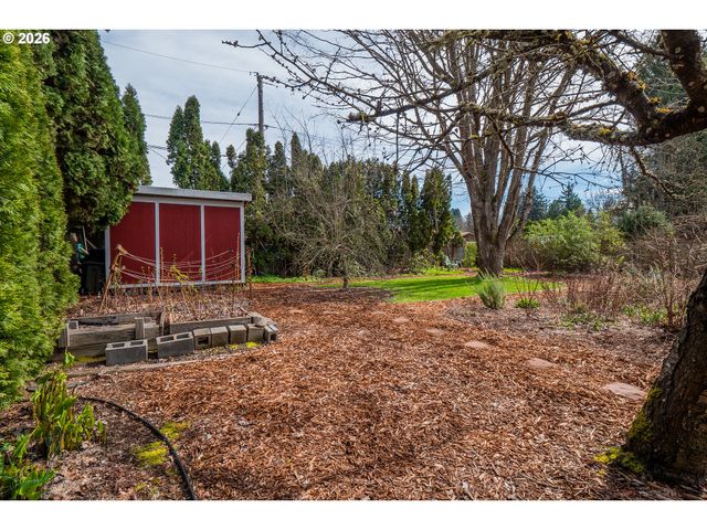 4483 THUNDERBIRD St, Eugene, OR 97404