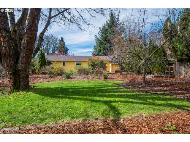 4483 THUNDERBIRD St, Eugene, OR 97404