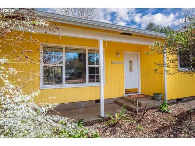 4483 THUNDERBIRD St, Eugene, OR 97404