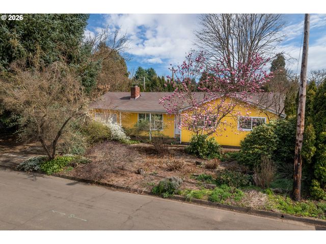 4483 THUNDERBIRD St, Eugene, OR 97404