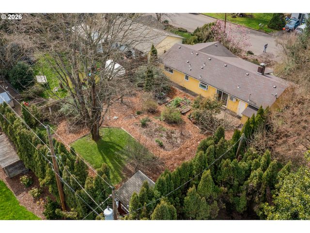 4483 THUNDERBIRD St, Eugene, OR 97404