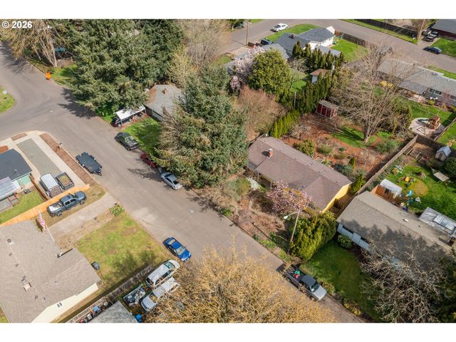 4483 THUNDERBIRD St, Eugene, OR 97404