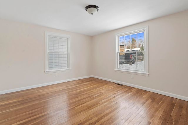 27 Webb Road, Peterborough, NH 03458