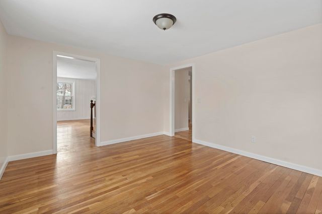 27 Webb Road, Peterborough, NH 03458