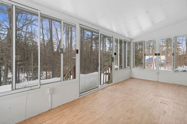 27 Webb Road, Peterborough, NH 03458