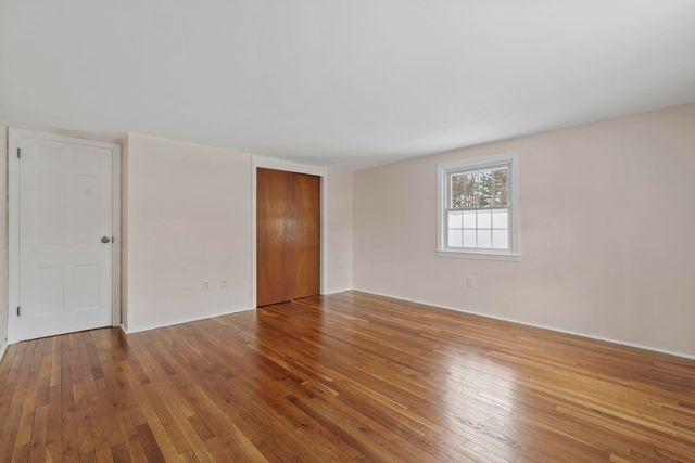 27 Webb Road, Peterborough, NH 03458