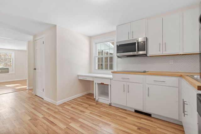 27 Webb Road, Peterborough, NH 03458