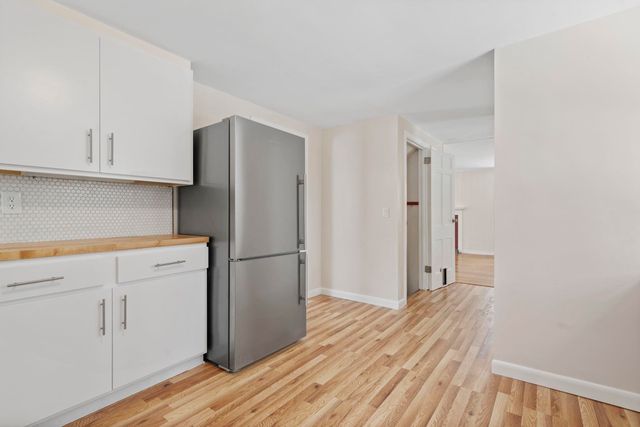 27 Webb Road, Peterborough, NH 03458