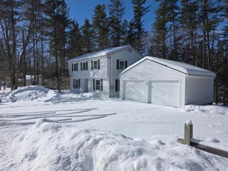 27 Webb Road, Peterborough, NH 03458