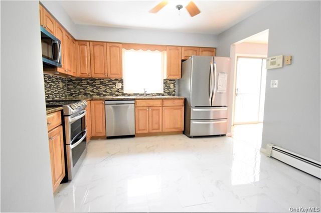 158 Sycamore Drive, New Windsor, NY 12553
