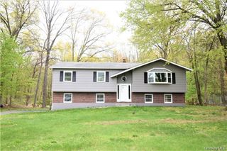 158 Sycamore Drive, New Windsor, NY 12553