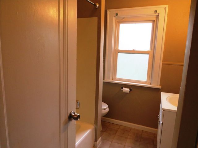 2613 Cleveland St, Mckeesport, PA 15132