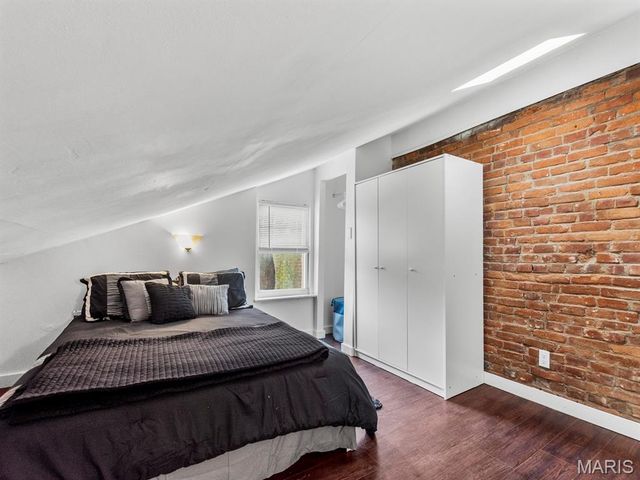 1919 S 11th Street, St Louis, MO 63104