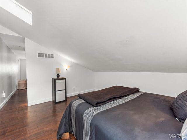 1919 S 11th Street, St Louis, MO 63104